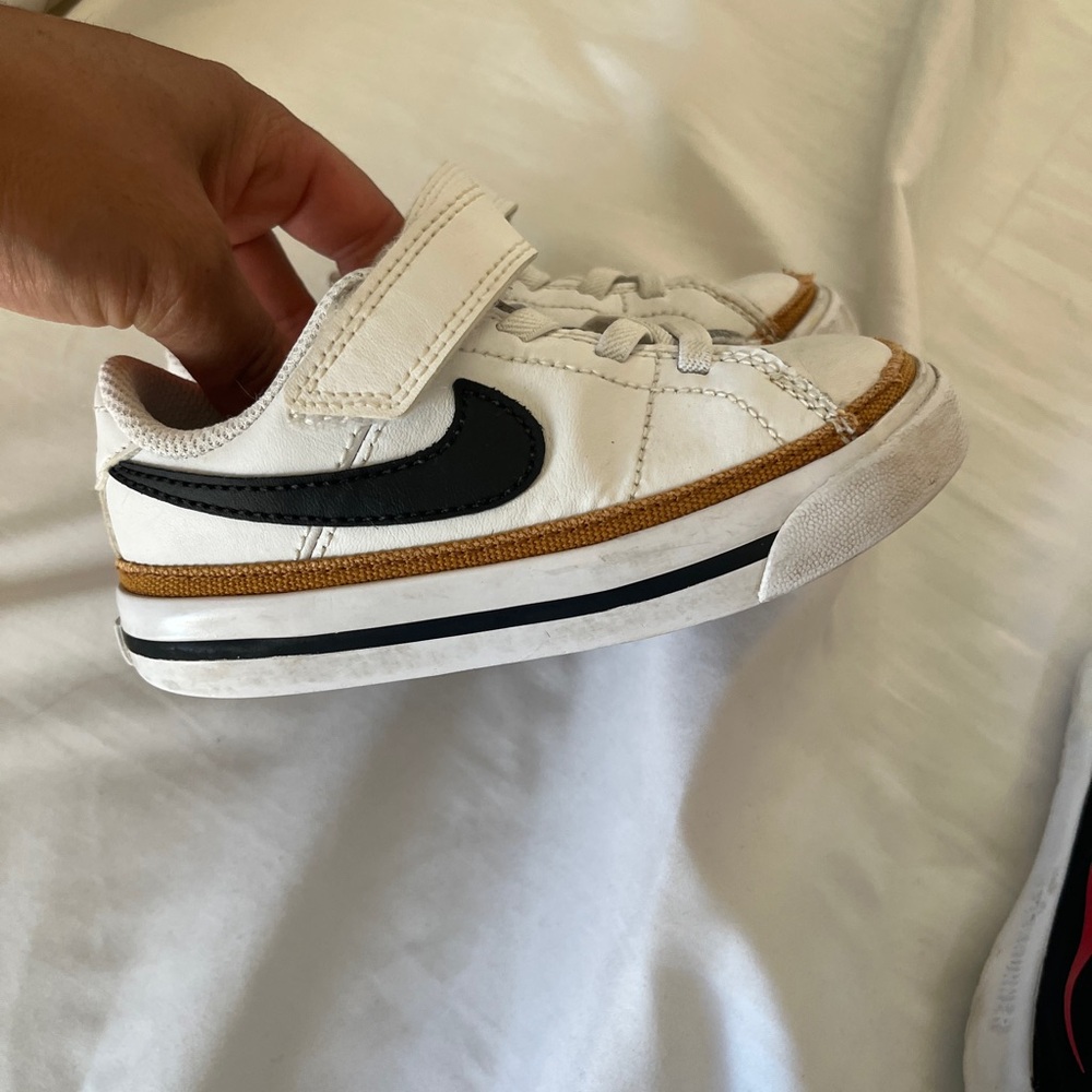 Size 8 toddler Nike